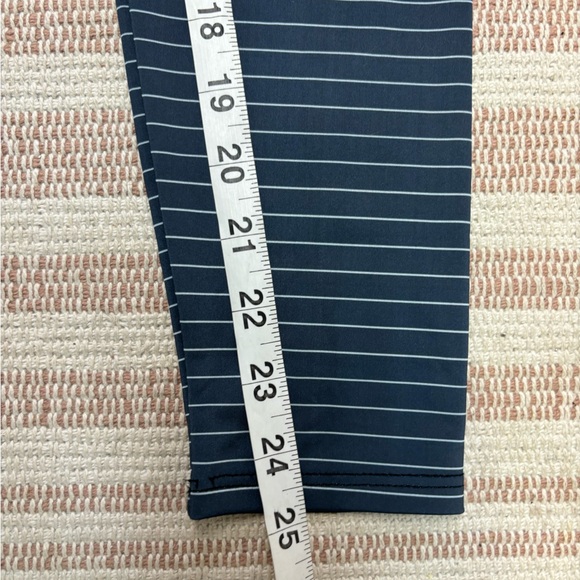 | ONZIE | leggings. Size S/M. - Picture 8 of 8